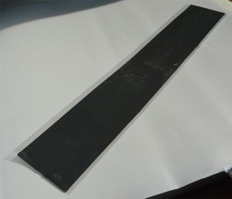 El material de protección es de caucho de silicona auto curado aislante impermeable