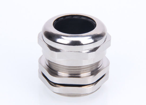 Conector impermeable IP68 de cable de latón niquelado